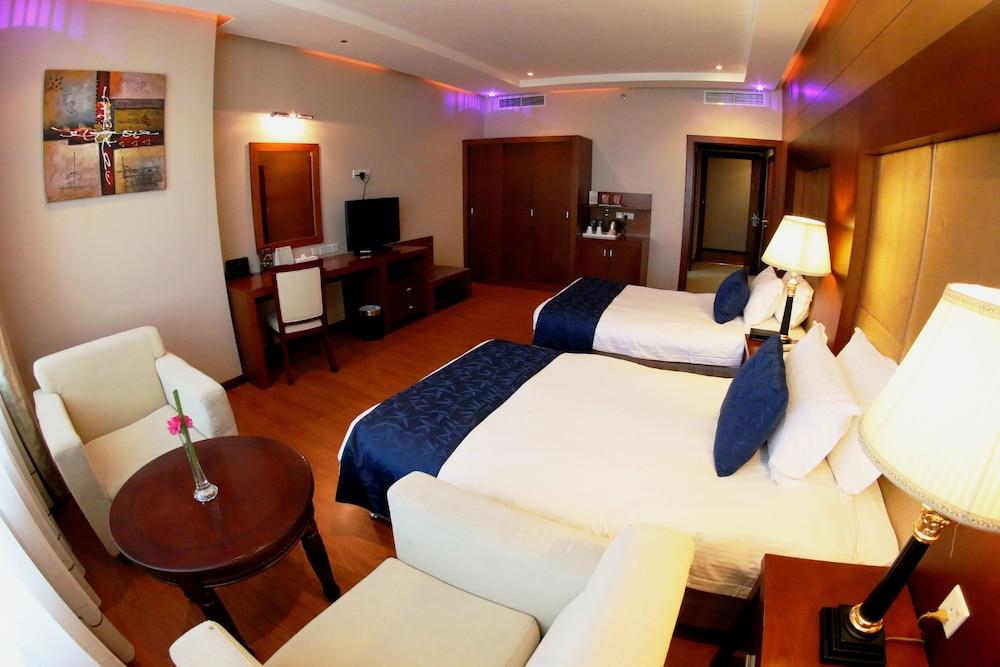 Diva Hotel Manama Exterior photo